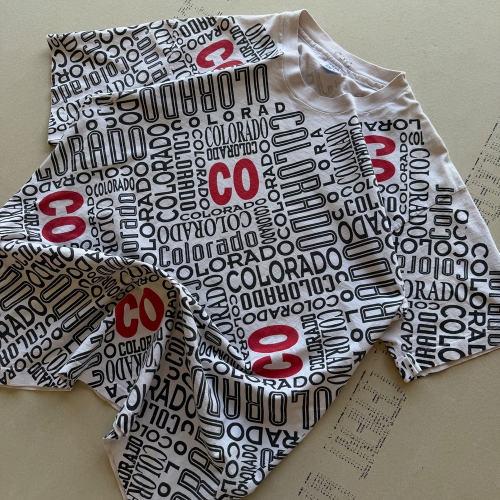 Vintage 90s Colorado All Over‎ Print T-shirt